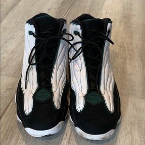 Jordan pro strong basketball shoes